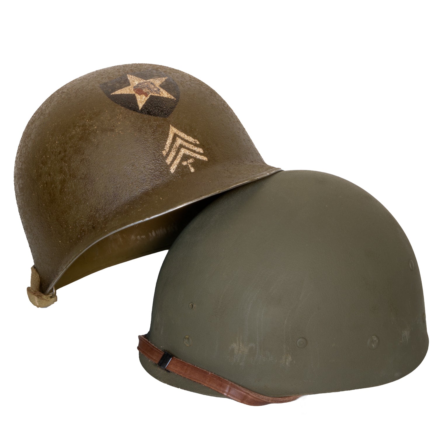 Casque Complet M1 pattes fixes Battle Battrered 2nd Infantry Division posé sur son sous casque