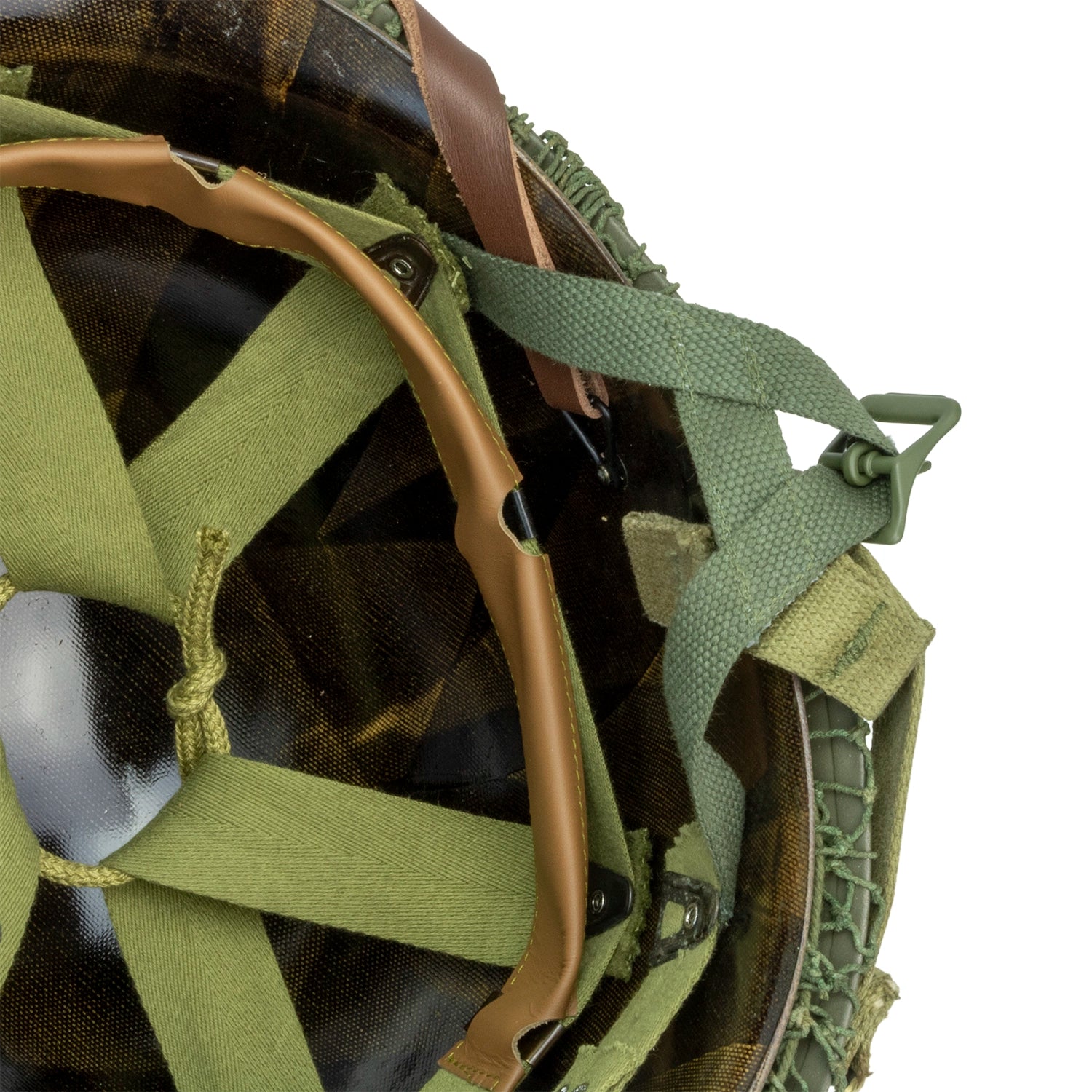 Casque complet parachutiste version M1-C Market Garden de NCO du 506th PIR de la 101st Abn gros plan de l'interieur latéral