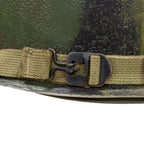 Casque Complet Parachutiste 509th PIB gros plan de la boucle de jugulaire à barre surélevée