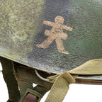 Casque Complet Parachutiste 509th PIB gros plan de l'insigne du 509th PIB