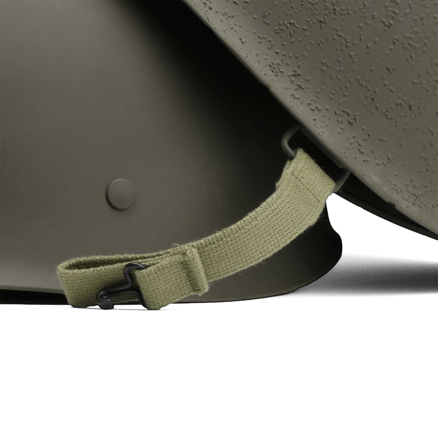 Casque Complet Infanterie McCord 1023B - Liner Finland vue exterieure de la jugulaire de casque lourd et son crochet.