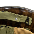 Casque Complet Infanterie Original Schlueter et liner Firestone version 29th ID 2nd Lieutenant Battle Battered gros plan du neckband.