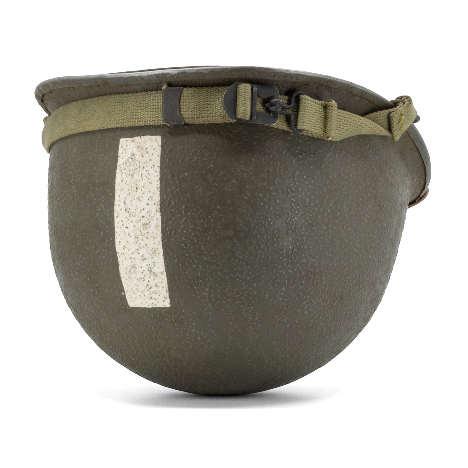 Casque Complet Infanterie Original Schlueter et liner Firestone version 29th ID 2nd Lieutenant Battle Battered casque posé à l'envers vue arrière