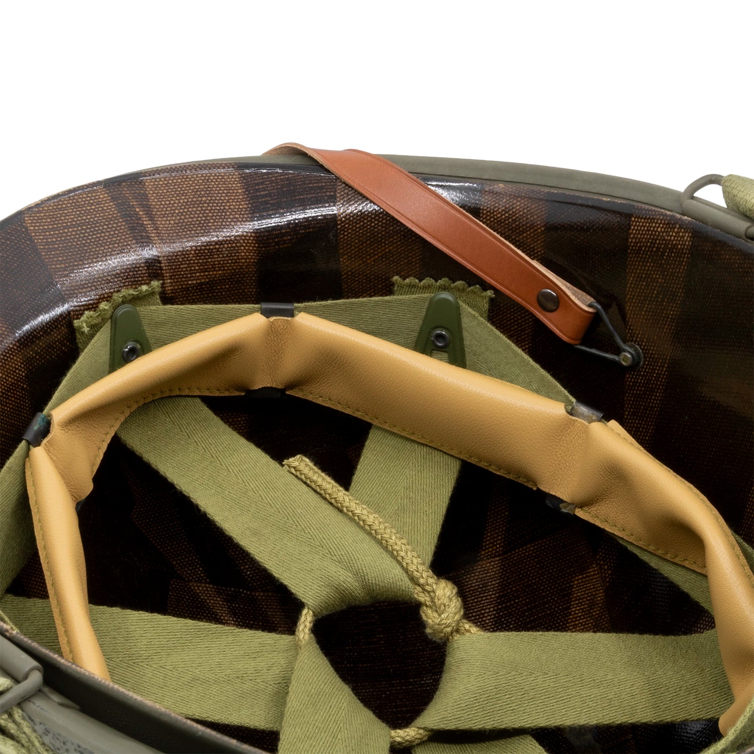 Casque Complet Infanterie Schlueter 90A - Liner Westinghouse avec son filet grandes mailles vue interieure avant.