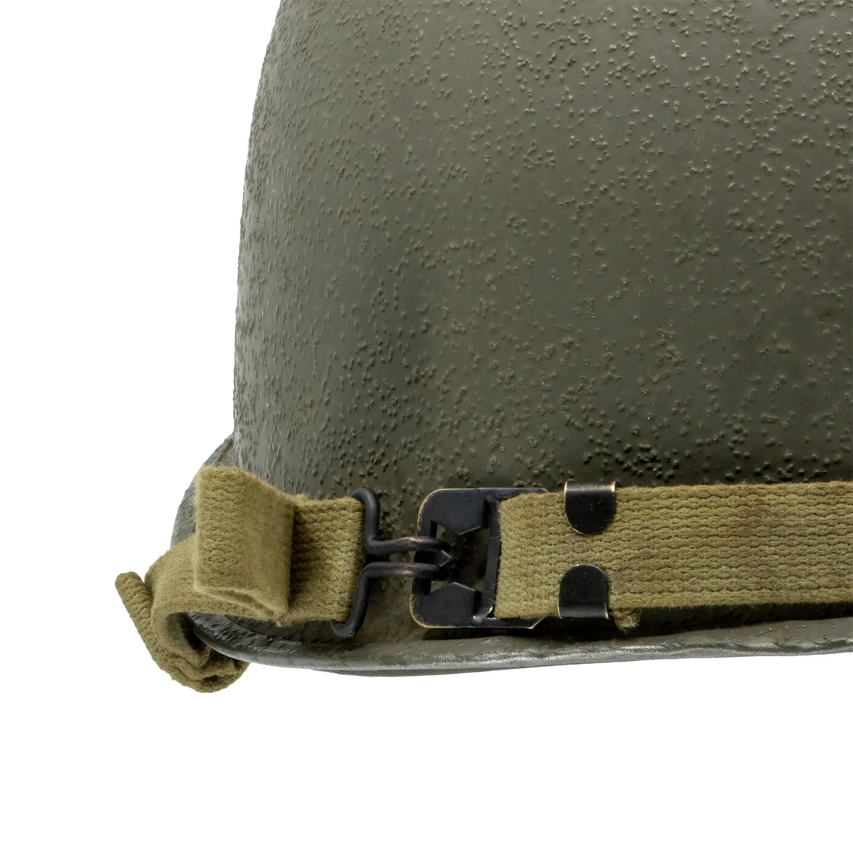 Gros plan de la jugulaire de casque lourd à barre surélevée, sangle OD#3 sable et bouclerie noircie