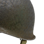 Casque Complet Parachutiste 517th PRCT coque McCord liner Firestone Battle Battered Mon Casque M1 gros plan de la texture du cork.