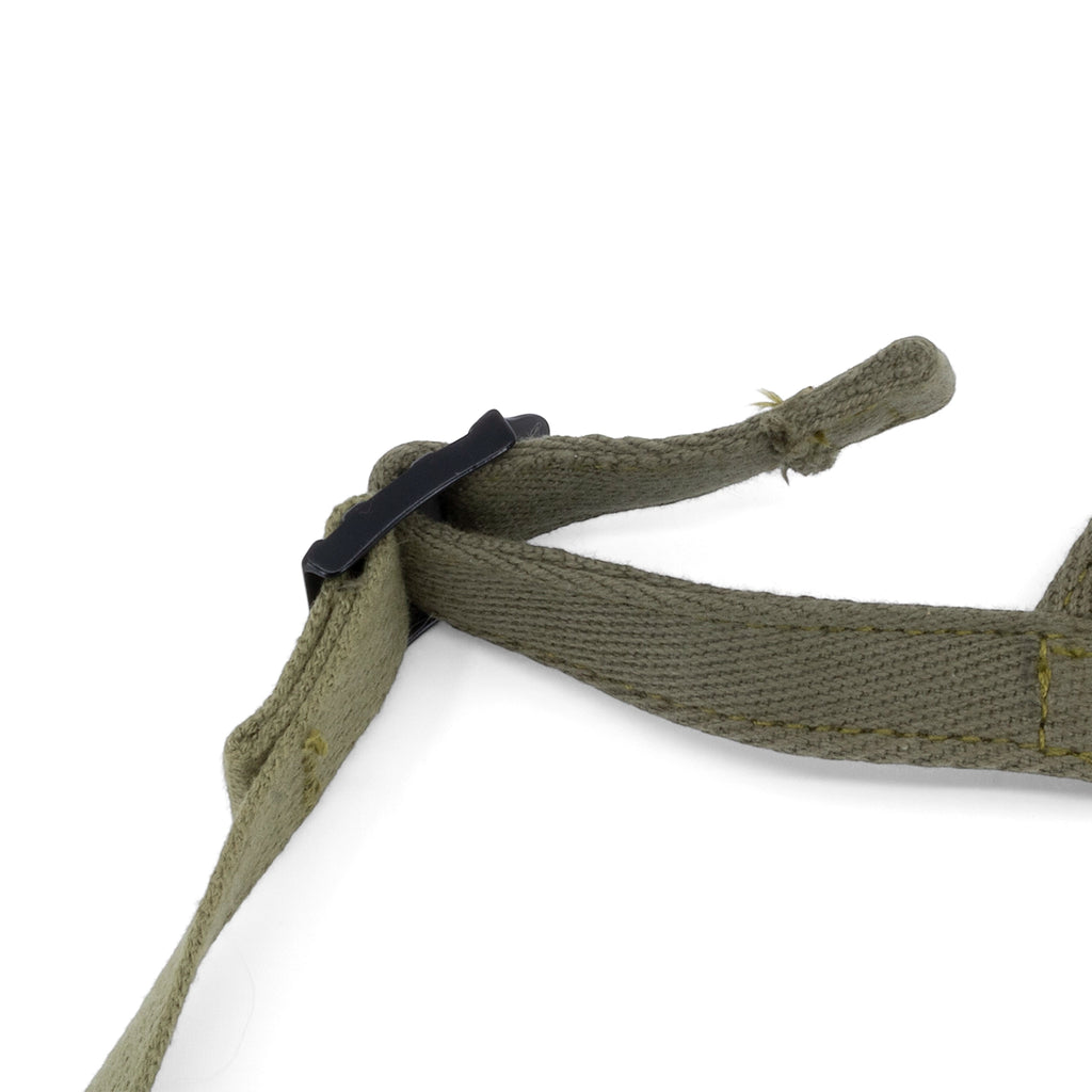 Kit Mentonnière Tissu 517th PRCT gros plan du haut d'une boucle de réglage.