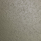 Gros plan de la texture d'un casque US M1 réalisé avec le liège broyé Mon Casque M1