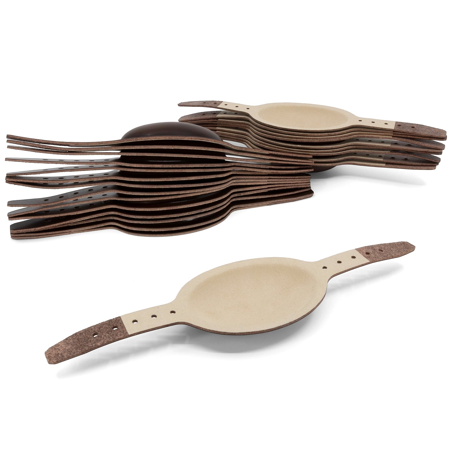 Mentonnière en cuir pour liner US M1 Parachutiste posée au sol-2_Mon Casque M1