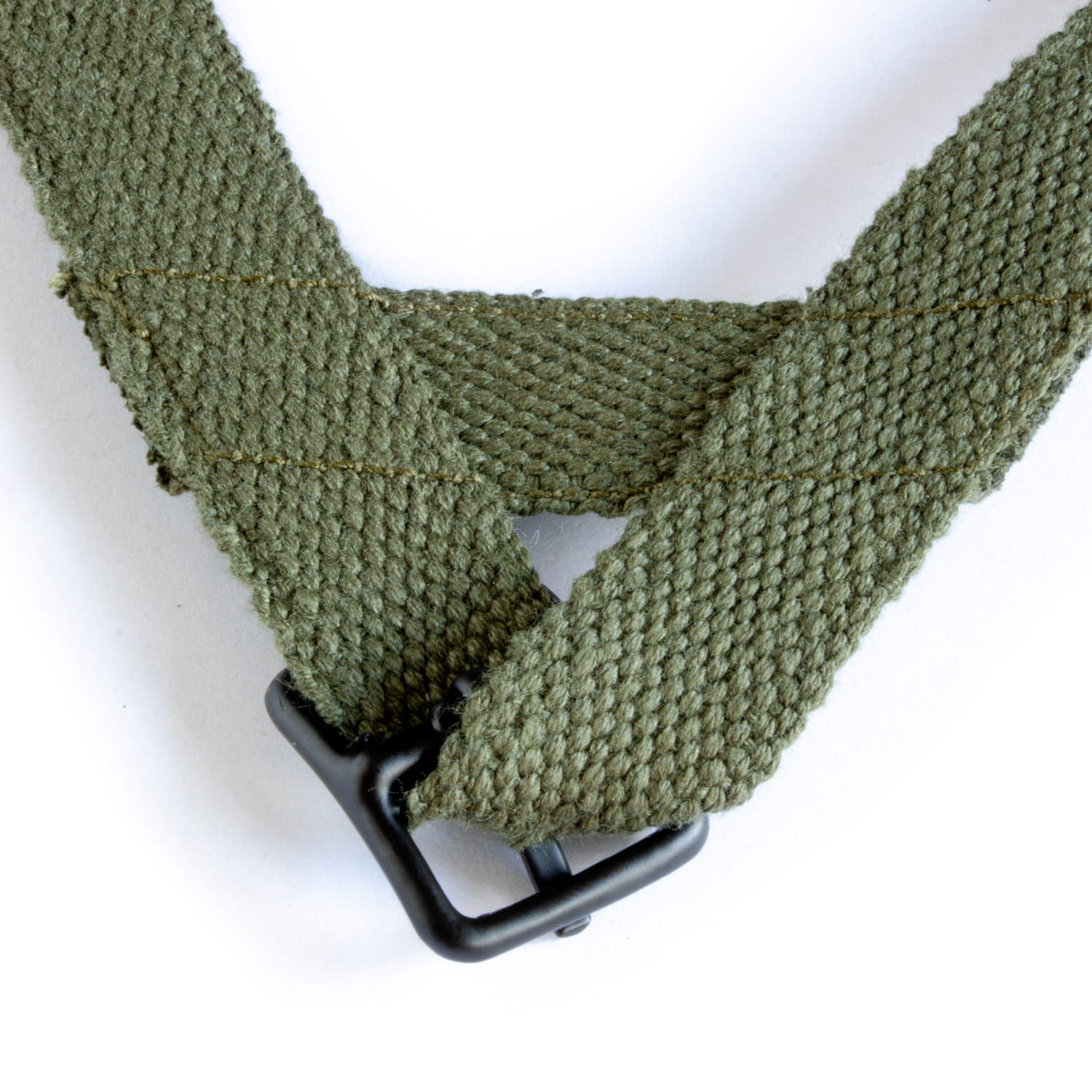 Gros plan de la boucle vue arrière de A Yokes Westinghouse OD#7 pour sous casque parachutiste WW2