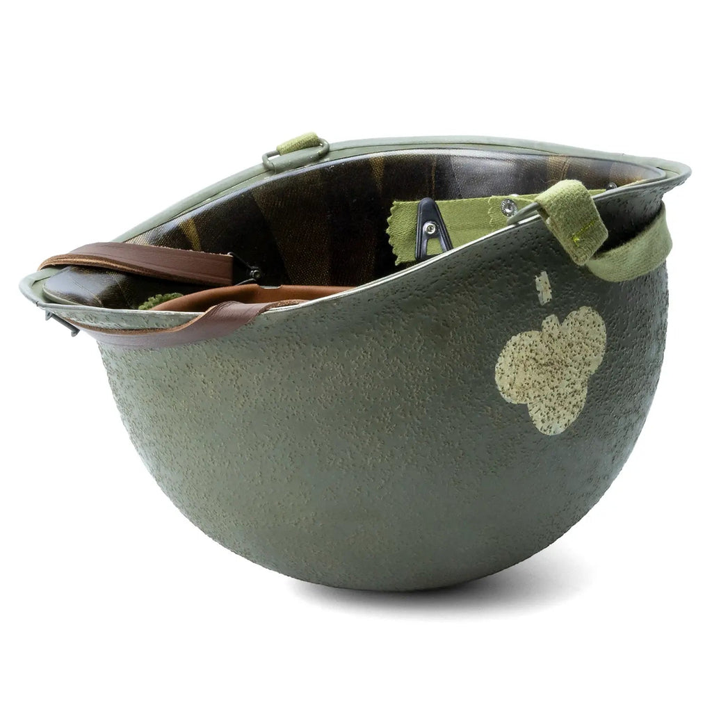 "Battle Battered" 327th GIR 2nd Bn NCO Casque Complet 12 - Mon Casque M1