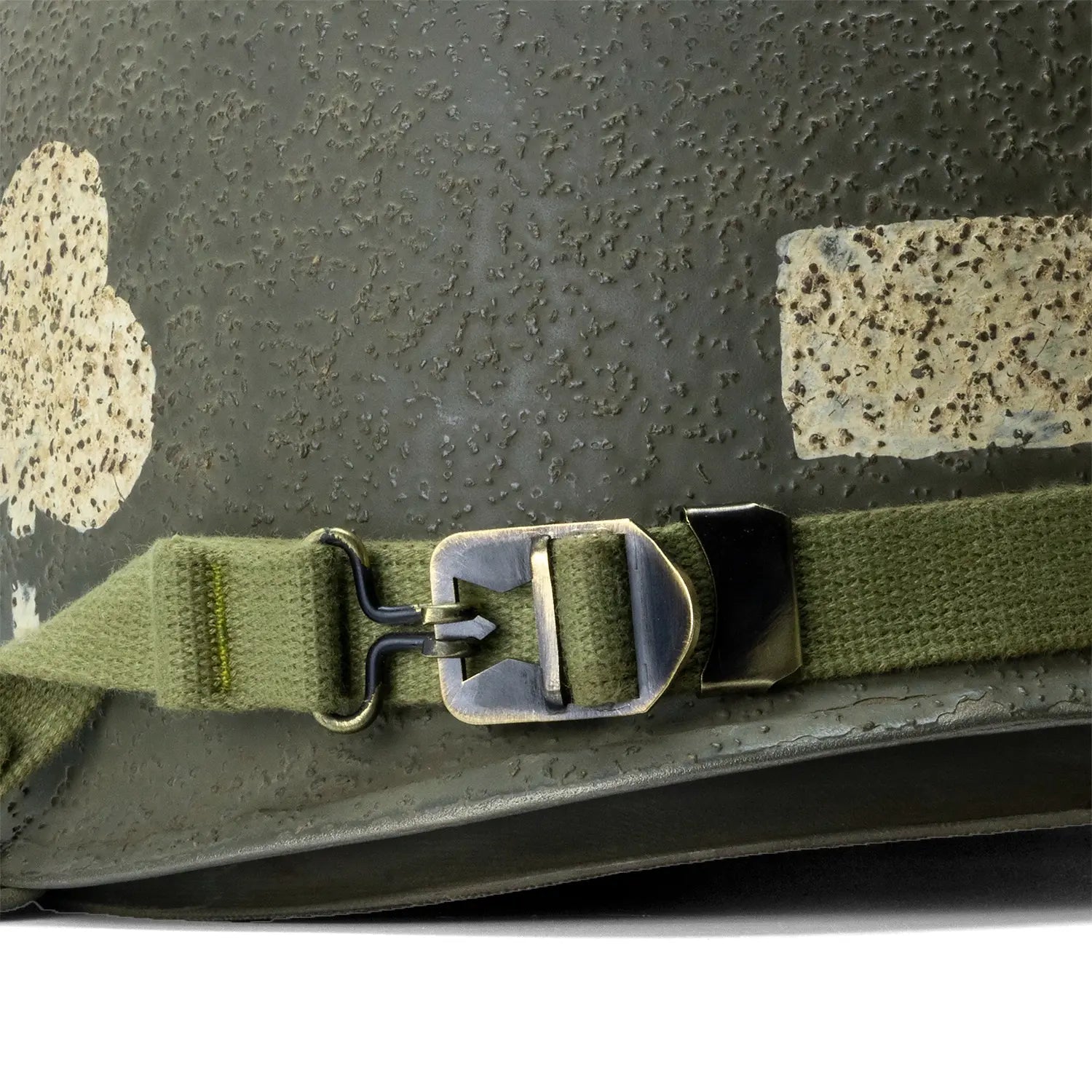 "Battle Battered" 327th GIR 2nd Bn NCO Casque Complet 7 - Mon Casque M1