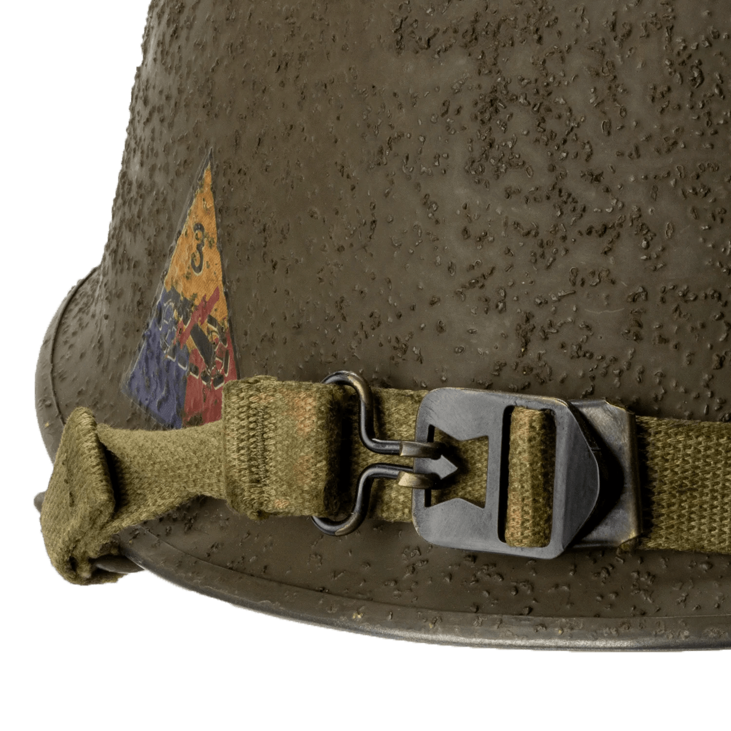 Coque de casque USM1 Battle Battered 3rd Armored Division, 2nd Lt gros plan de la jugulaire de casque lourd