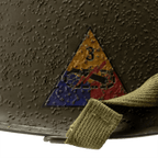 Coque de casque USM1 Battle Battered 3rd Armored Division, 2nd Lt gros plan de l'insigne de la 3rd Armored Division