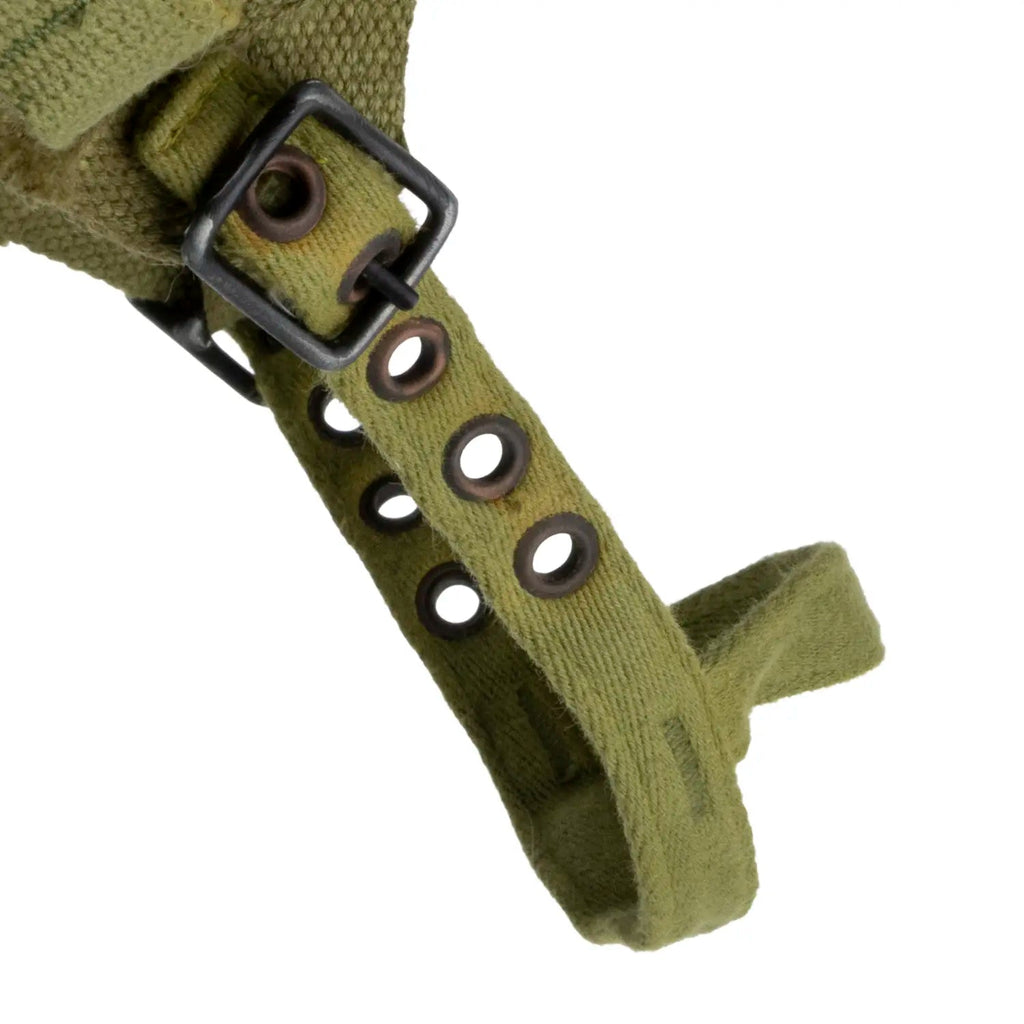 Casque complet parachutiste Battle Battered 508th PIR 3rd Bn gros plan de la mentonnière en tissu