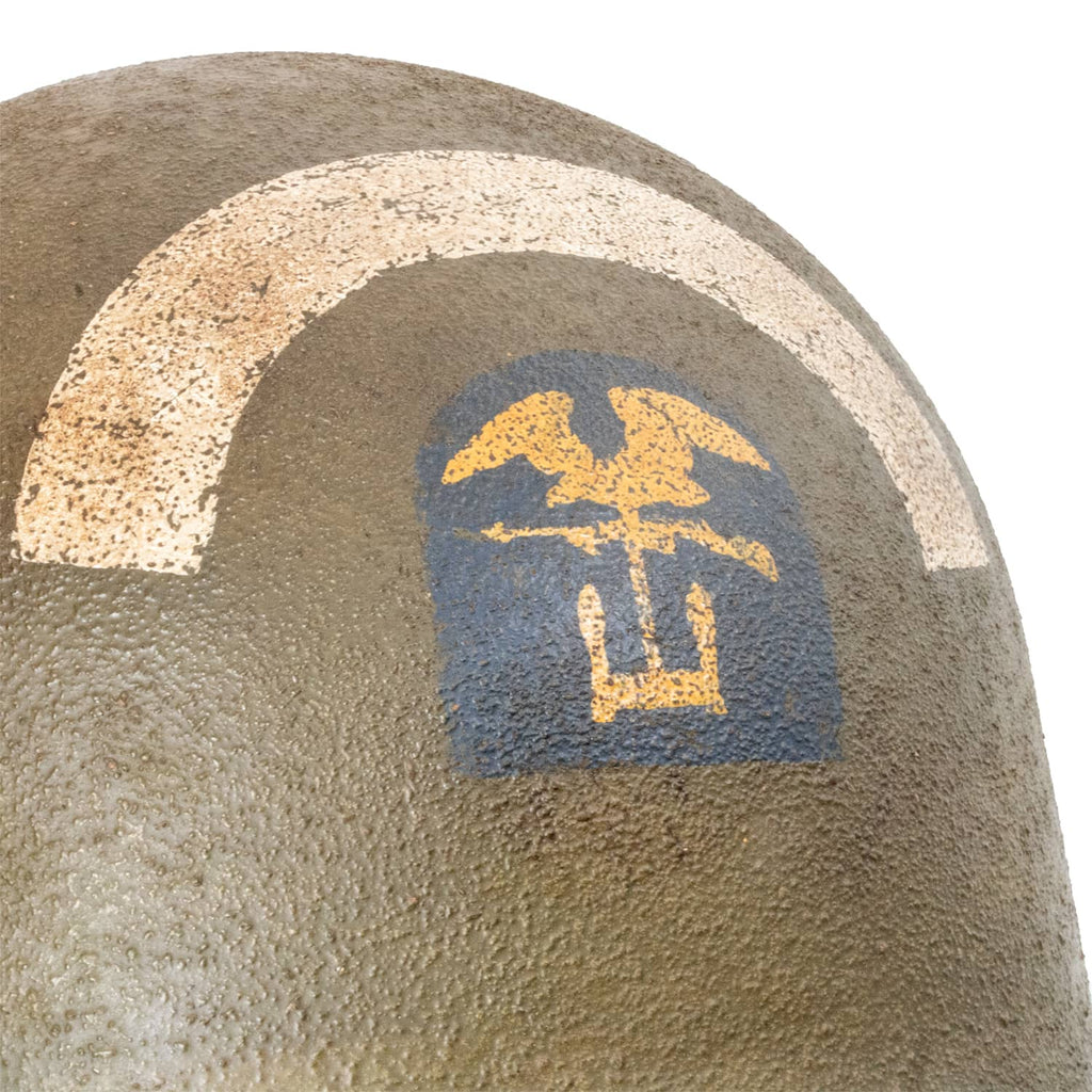 Casque Complet US M1 Battle Battered 5th Engineer Special Brigade ESB vue d'ensemble de l'insigne avant patiné