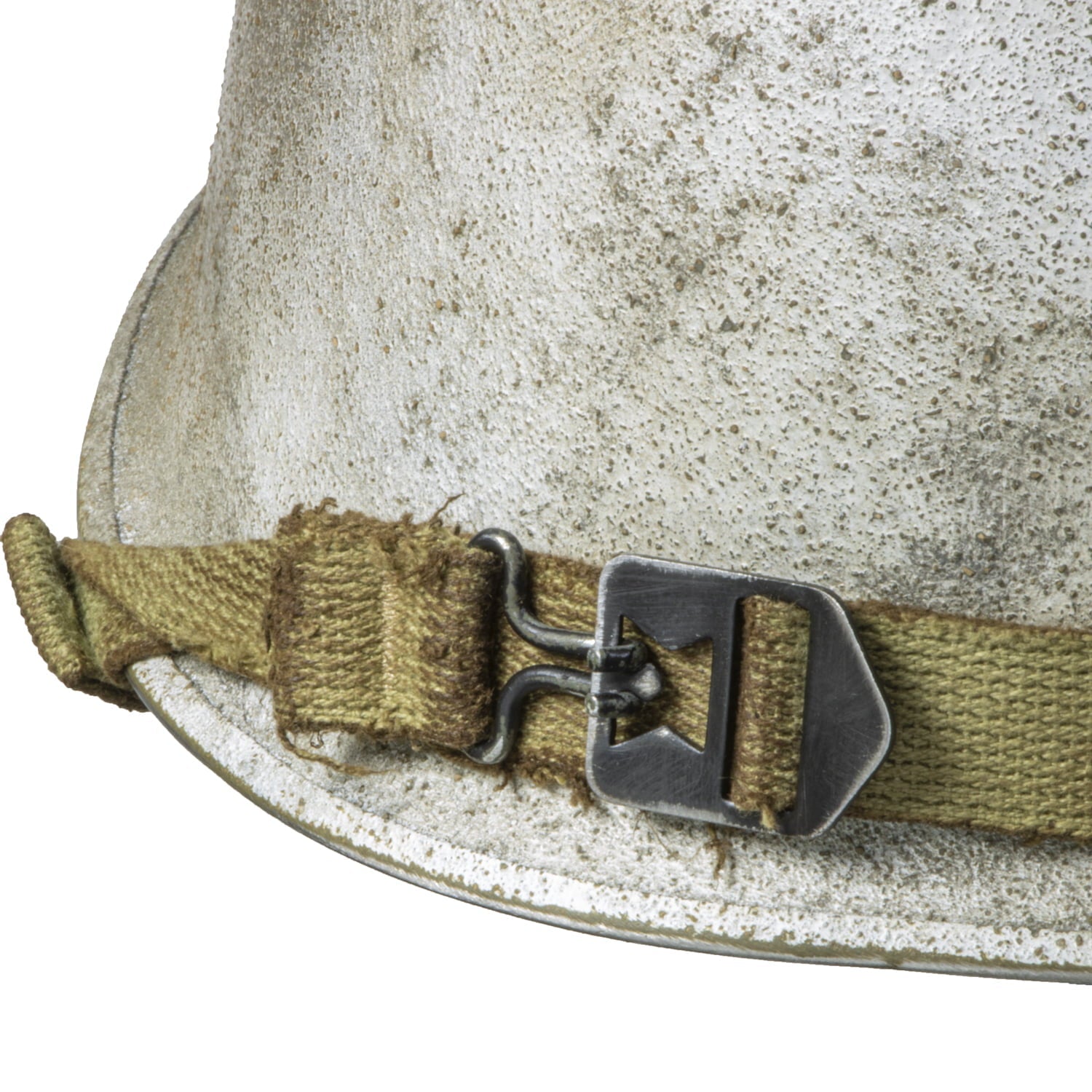 Casque Complet US M1 Battle Battered Winter Camouflage vue gros plan sur la jugulaire