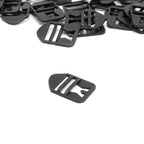 Boucle de jugulaire casque US M1 Type 1 "Raised Bar" en laiton noirci, reproduction fidèle WW2.