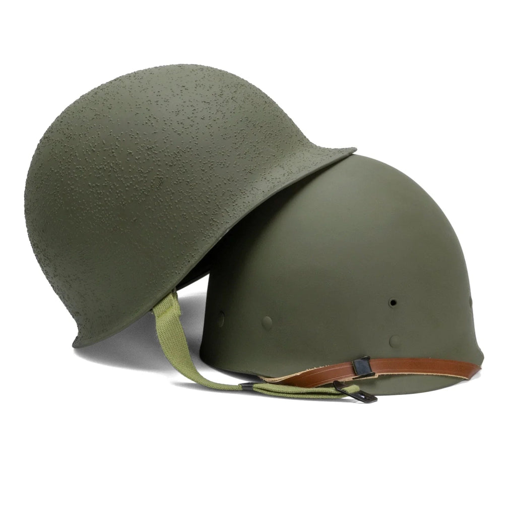 Casque Complet US M1 fabrication McCord numéro 544C et son liner International Moulded Plastics IMP avec le liner sorti.