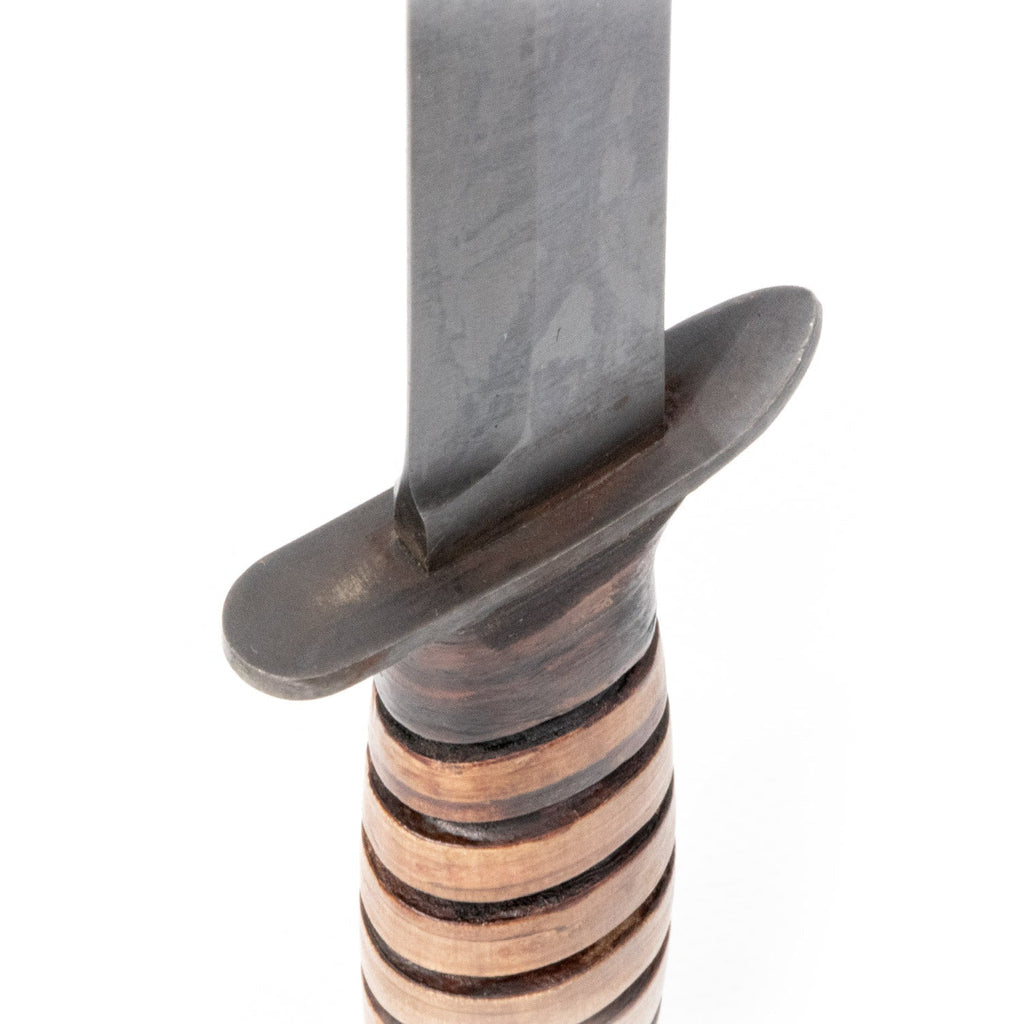 Couteau de combat USM3 US WW2 porté par les soldats US durant la Seconde Guerre Mondiale vue de la garde