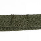 Gros plan sur la couture de l'elastique pour casque US M1