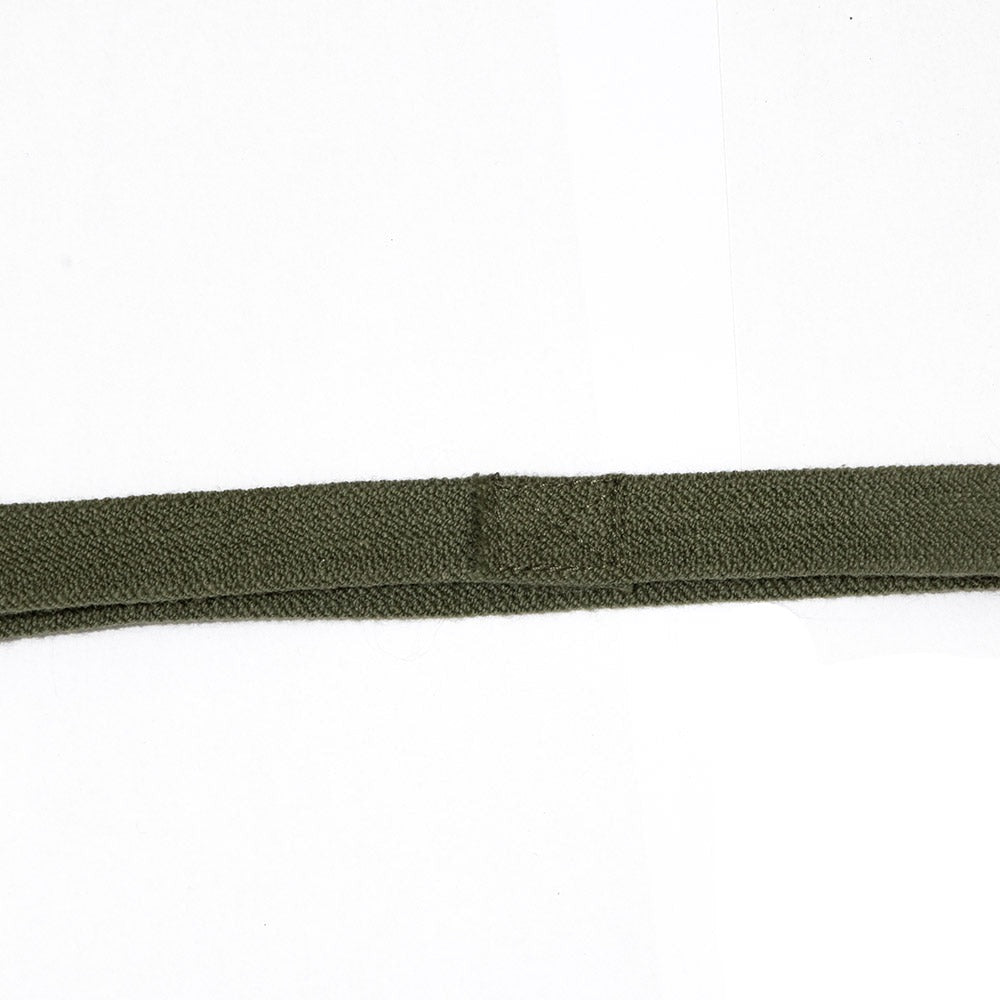 Gros plan sur l'elastique pour casque US M1