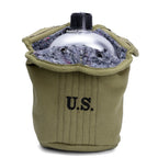 Gourde complete M-1910 ouverte laissant la gourde M-1910 US dépasser