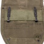 M1956 INTRENCHING TOOL COVER gros plan du marquage