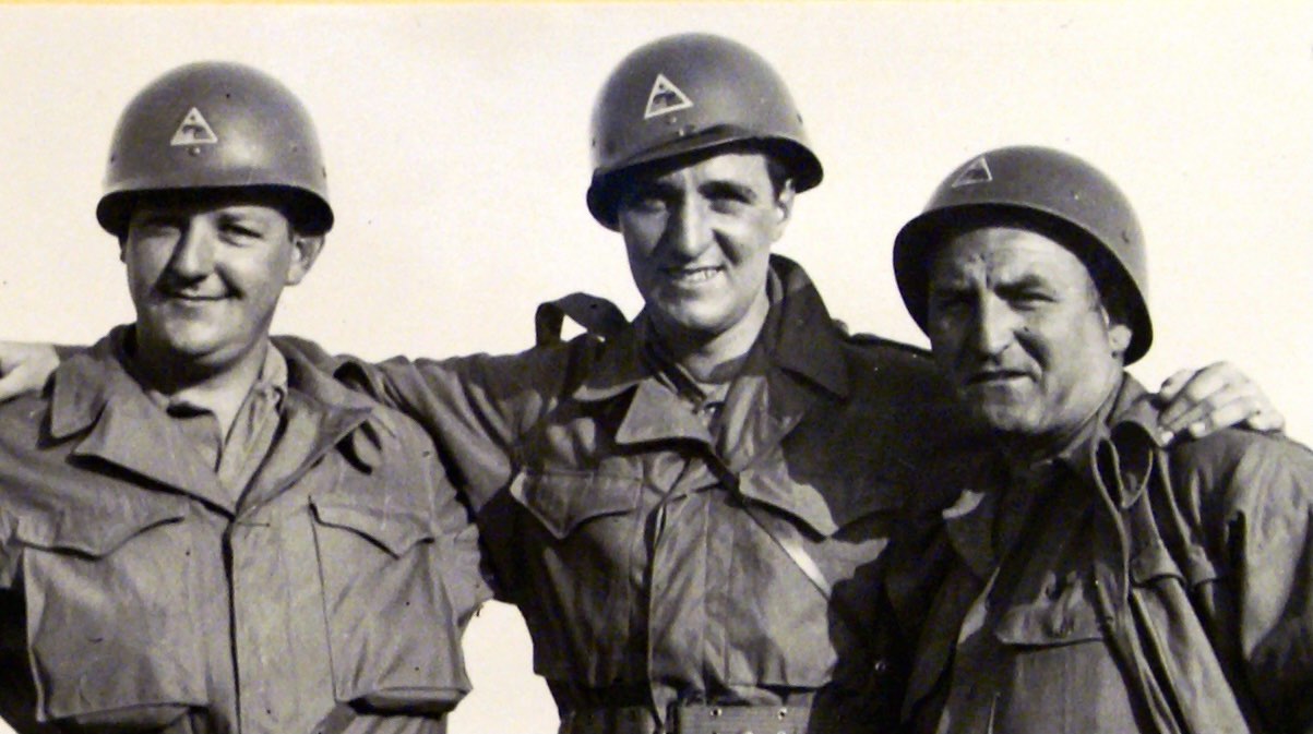 Soldats US d'une division blindée portant leurs sous casques US M1