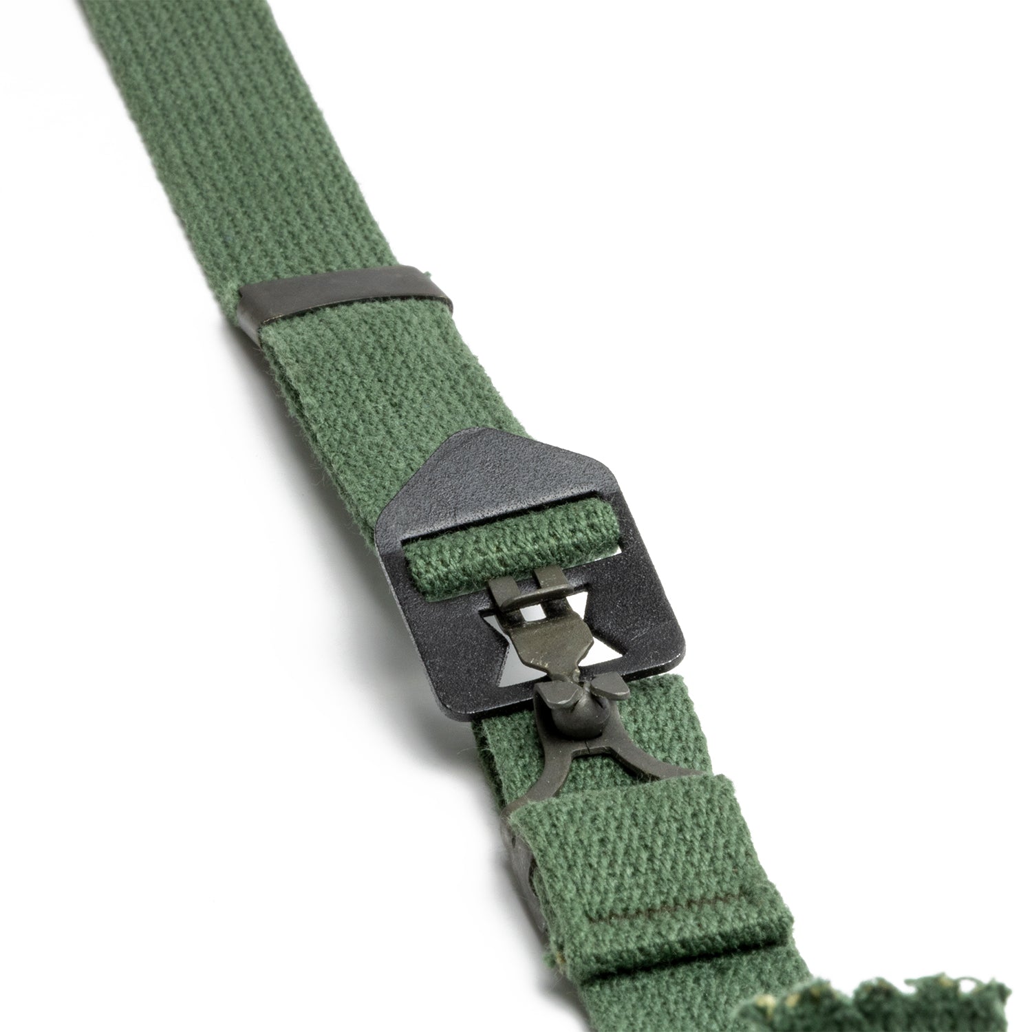 Jugulaire casque T1 US M1 type Vietnam gros plan de la boucle type T1