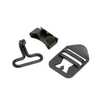 Kit de bouclerie jugulaire M1 "Early War" : Boucle Type 1 barre surélevée, crochet, et embout en laiton noirci.