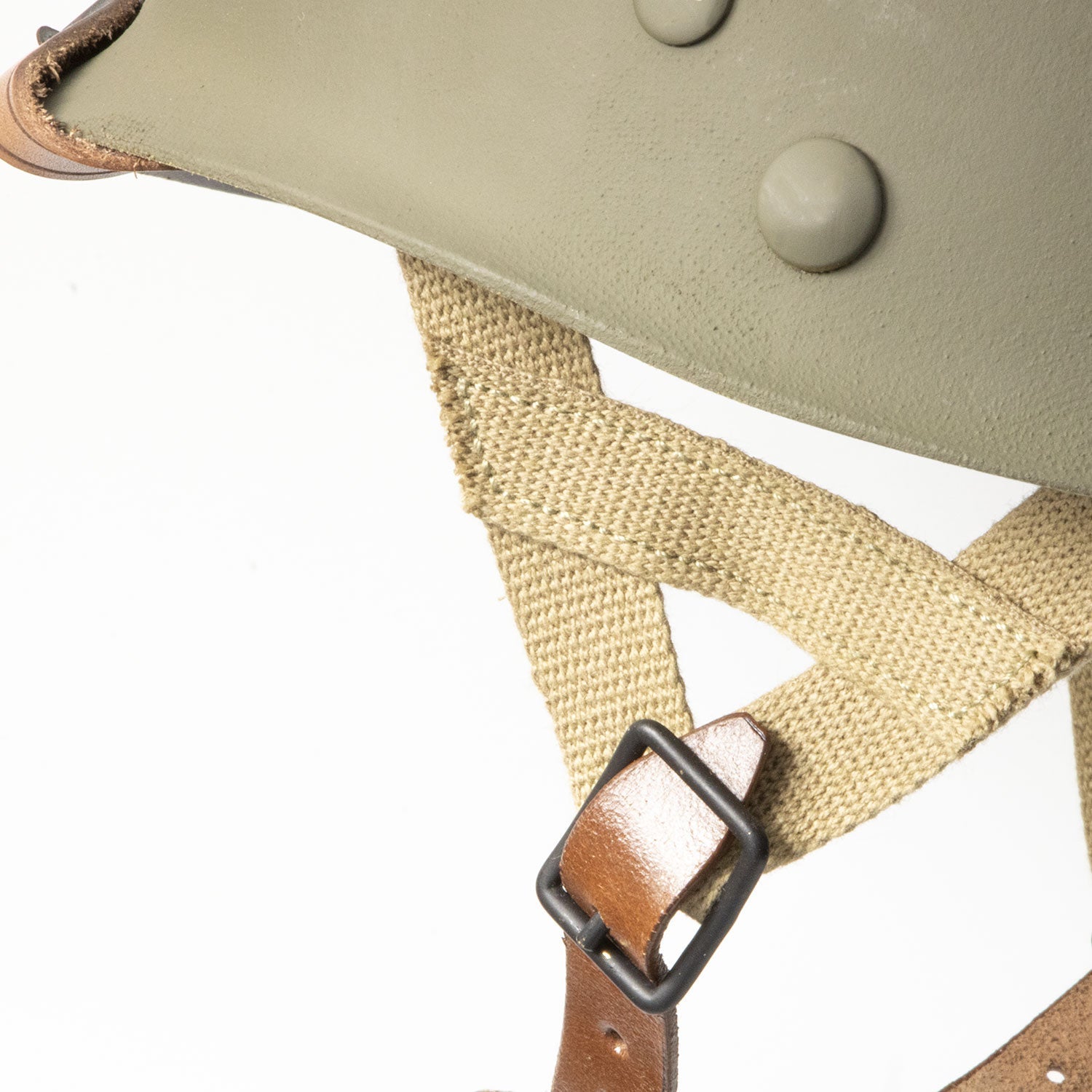 Sous casque fibre US M1 version parachutiste gros plan sur les A Yokes