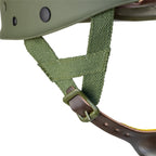 Boucle de réglage des A Yokes du liner US M1 parachutiste en reproduction version Westinghouse et sa mentonnière en cuir.