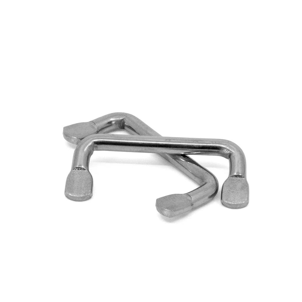 Pontet fixe pour casque lourd US M1 à souder paire prête à être posée.