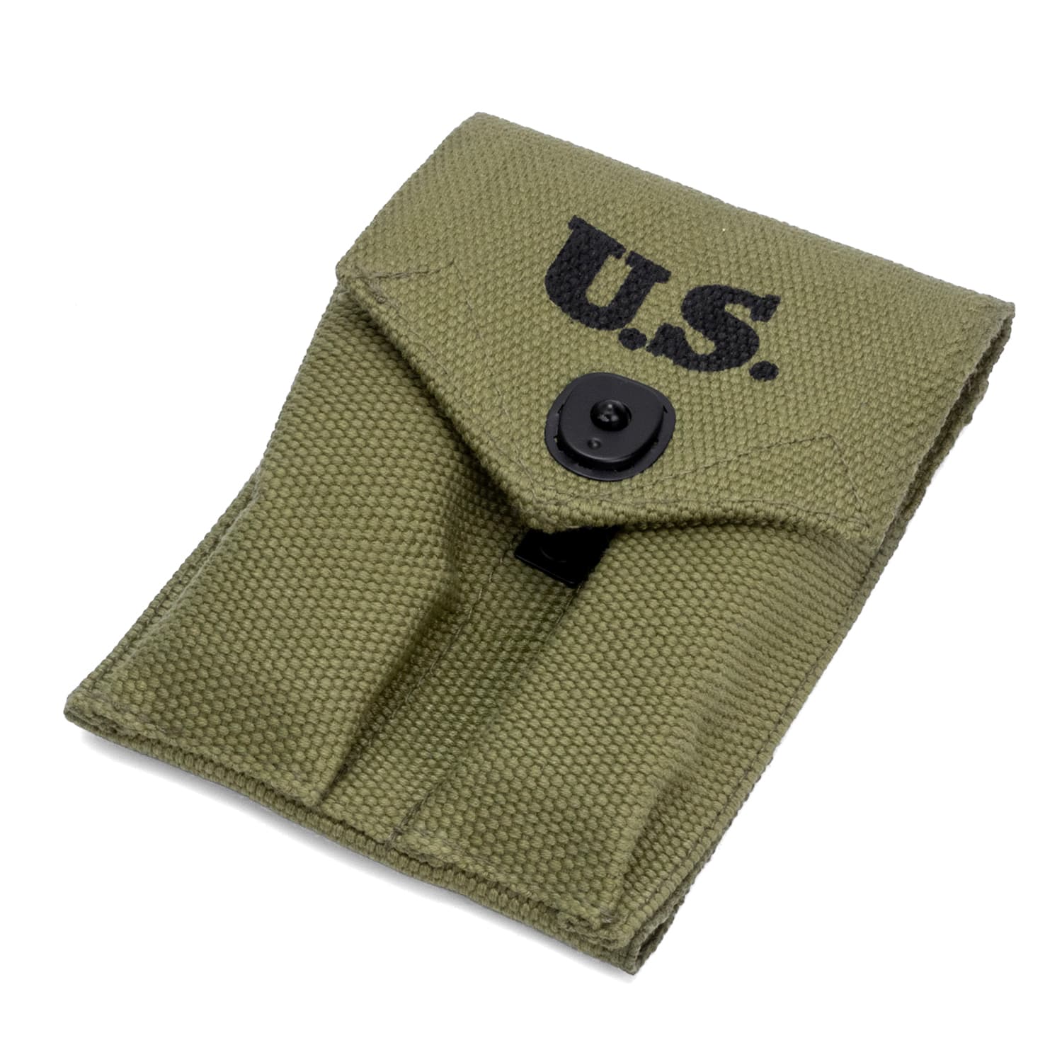 Porte chargeur US WW2 pour colt .45 posé vue de 3/4 avant.