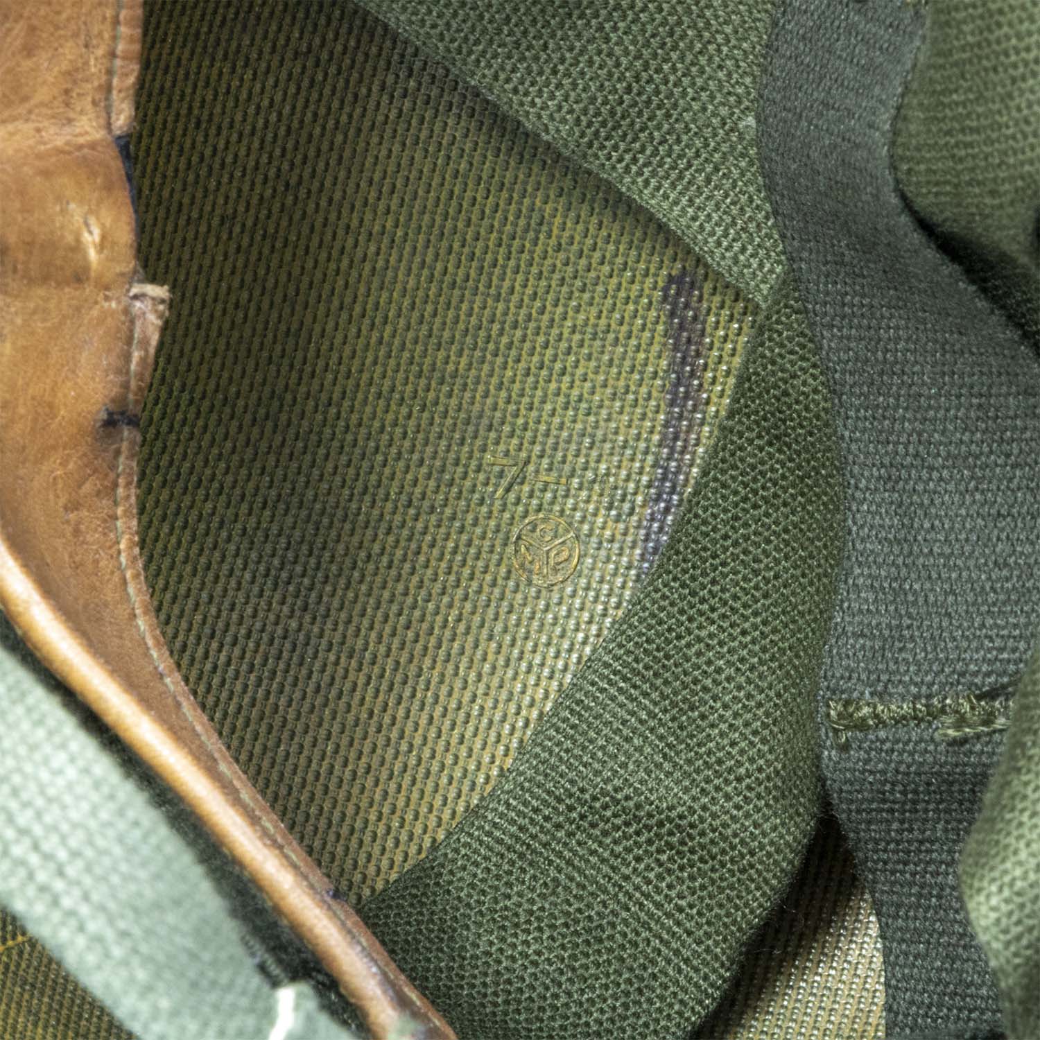 Casque Complet Vietnam Edition Limitée Mechanized gros plan du tampon CMP