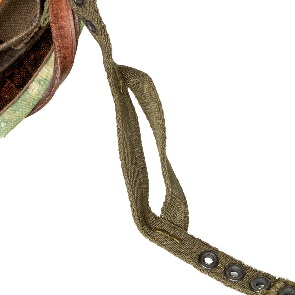 Casque Complet Vietnam Parachutiste Edition Limitée précoce vue de la mentonnière en tissu