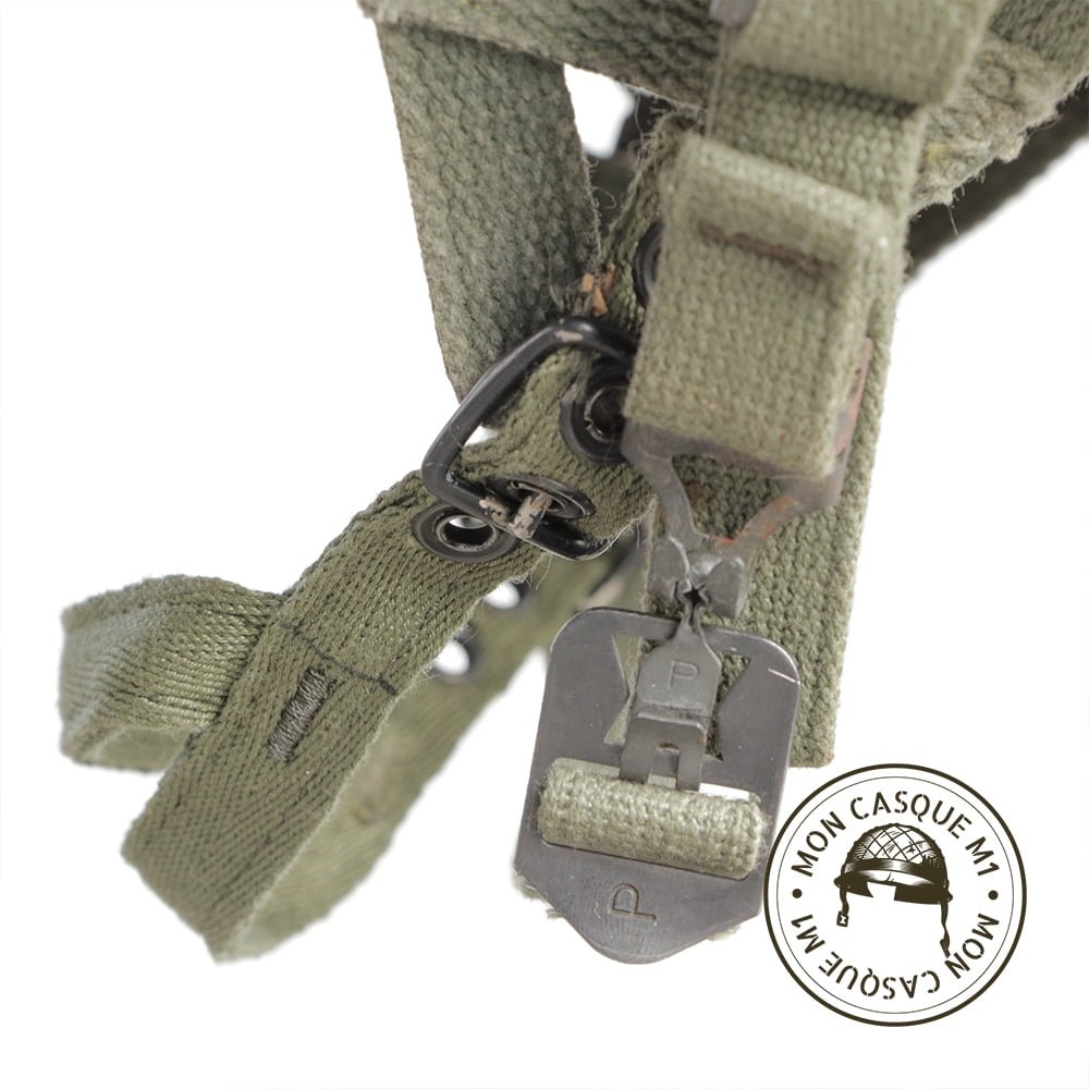 Casque Complet Parachutiste Vietnam vue des jugulaires de casque lourd