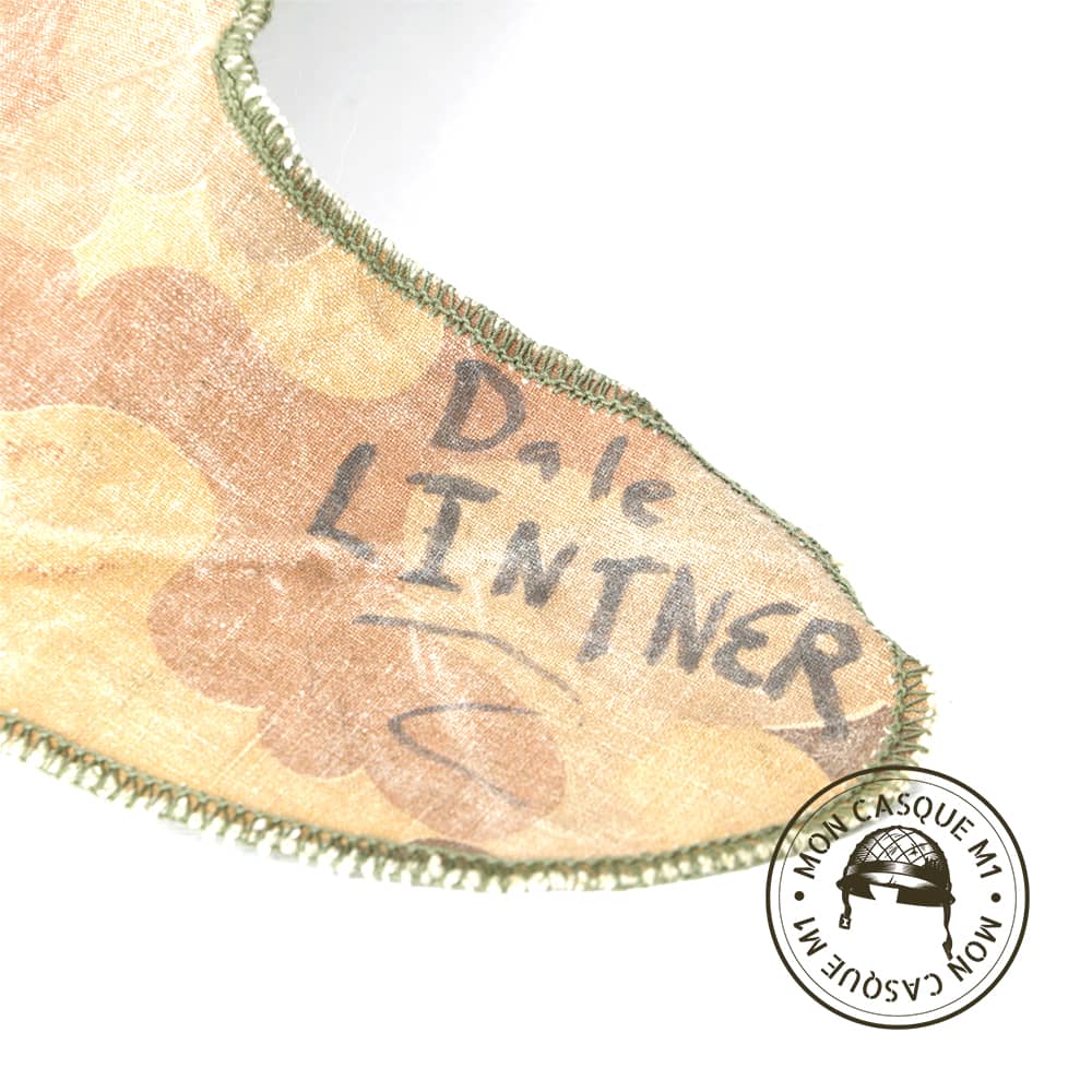 Casque Complet Parachutiste Vietnam marquage du soldat sur le couvre casque Mitchell 2