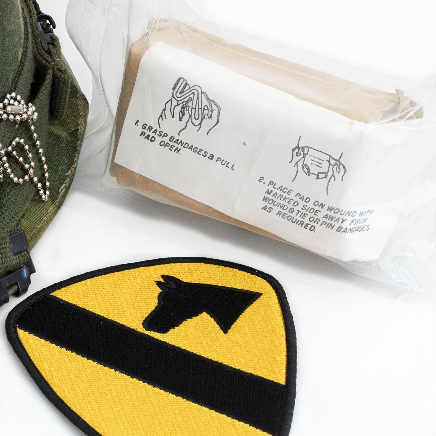 Casque Complet Vietnam US M1 The Artist accessoires pansement