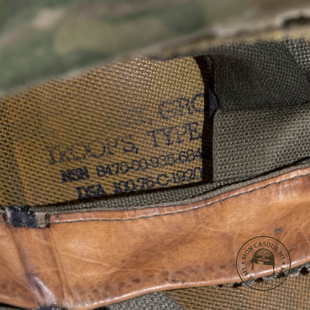 Casque US M1 Vietnam The Pacifist gros plan du marquage du liner helmet ground troops type 1