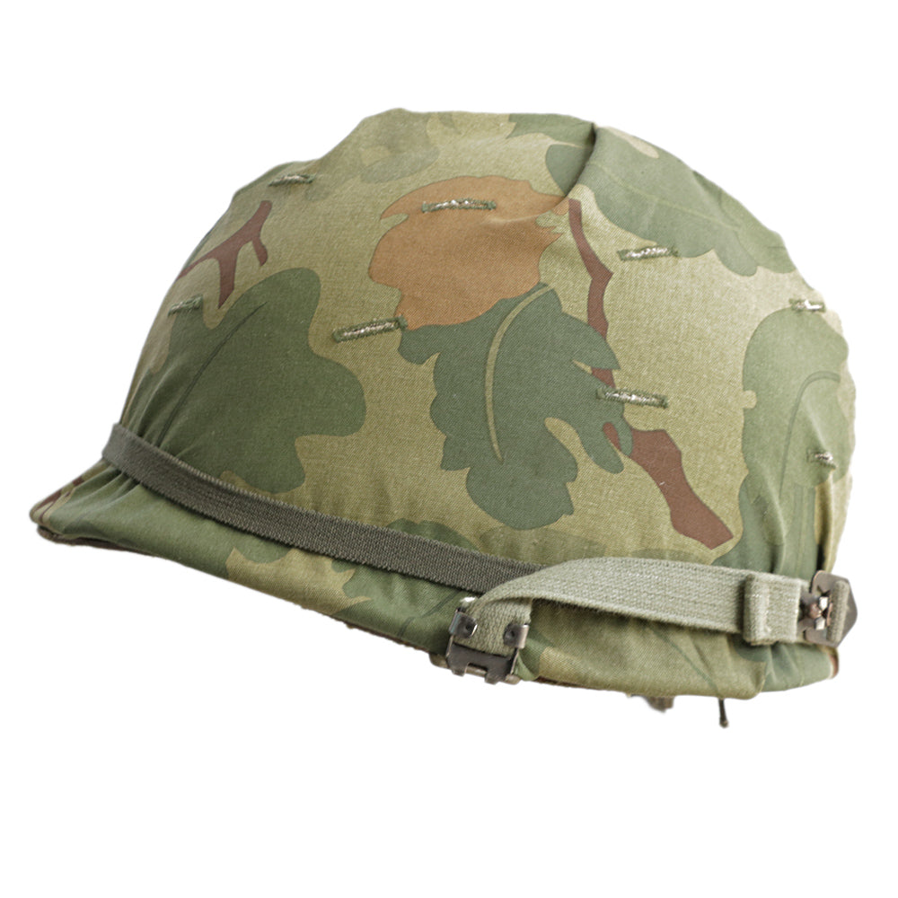 Casque Complet US M1 Vietnam avec son couvre casque Mitchell vue latérale