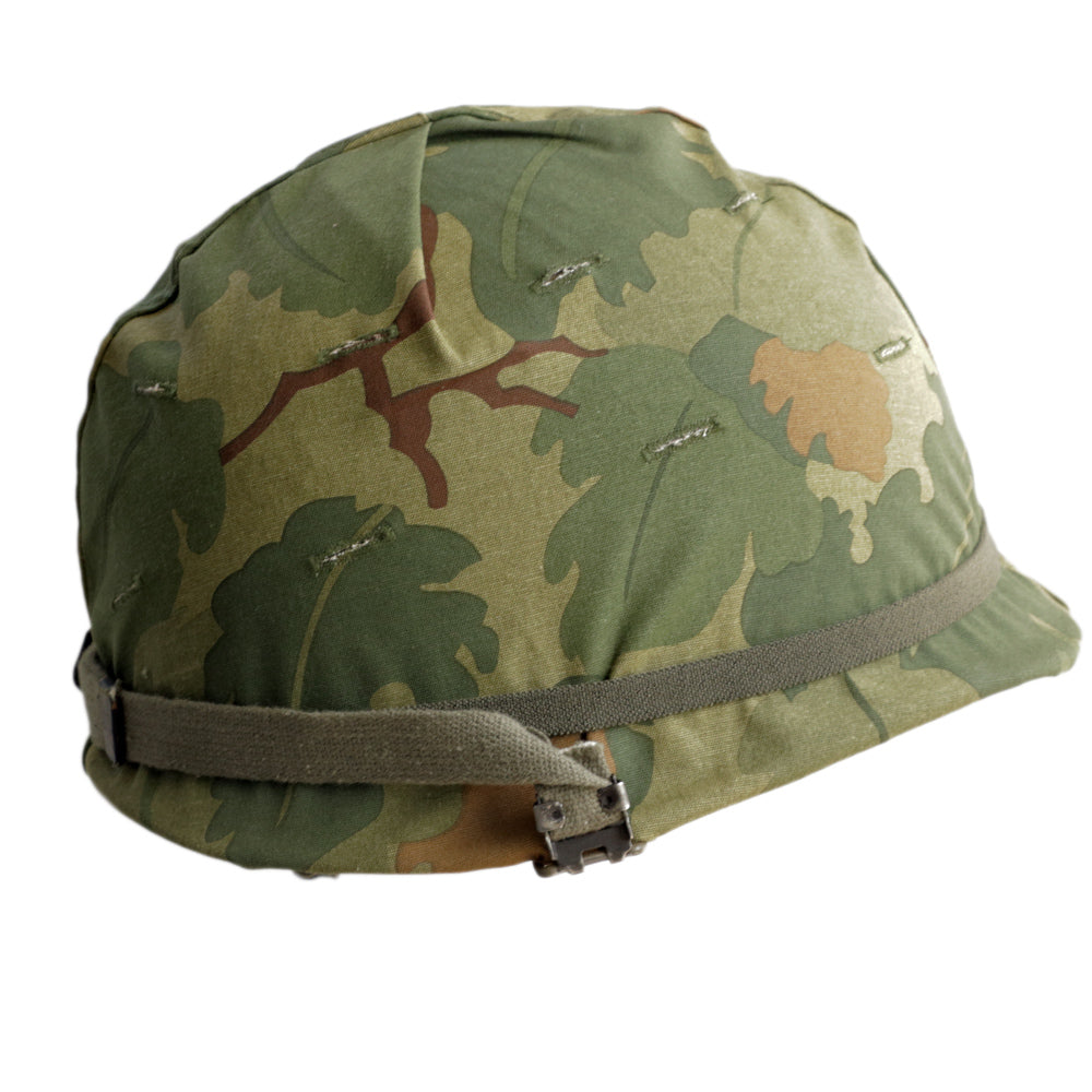 Casque Complet US M1 Vietnam avec son couvre casque Mitchell vue latérale - 2